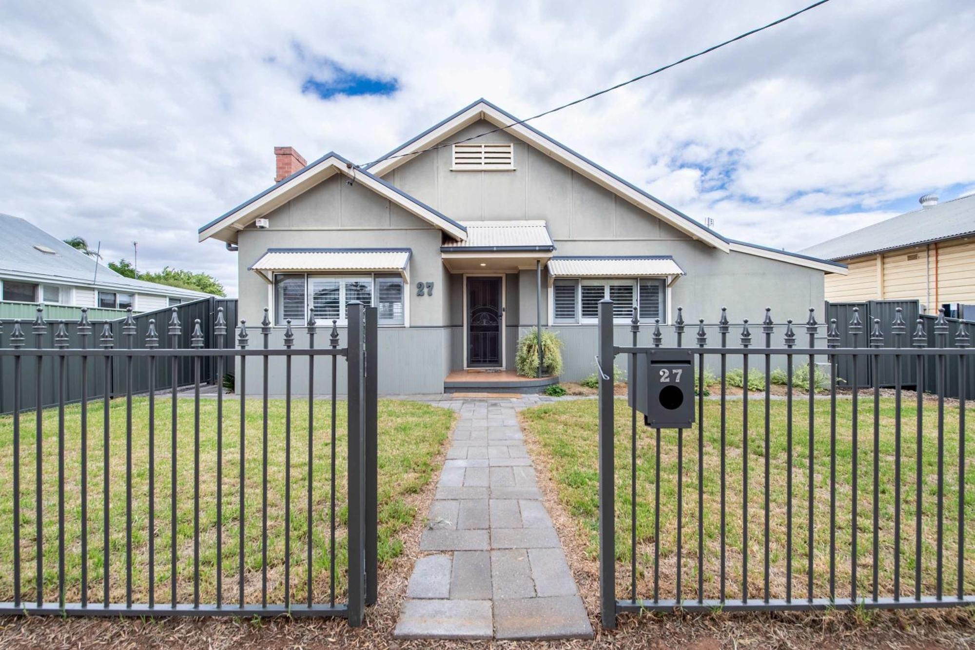 South Dubbo Hideaway - Pet Friendly Βίλα Εξωτερικό φωτογραφία